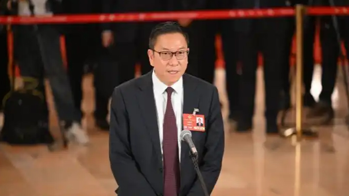 施荣怀委员：香港的未来在于与国家同频共振
