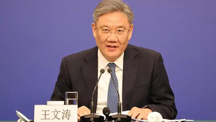 商务部部长王文涛就举办亚太经合组织贸易部长会议接受采访